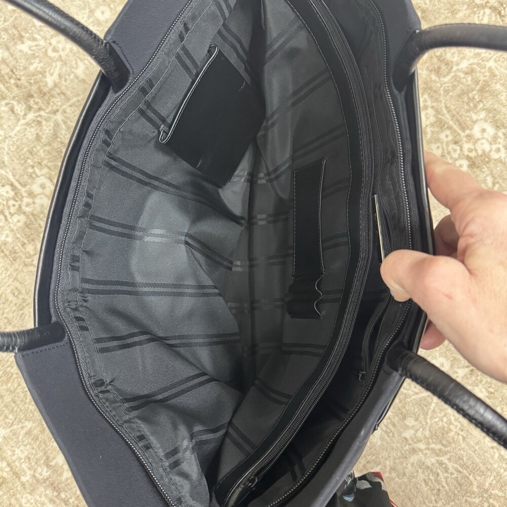 Tumi Large Tote Bag Leather/ Nylon Travel Voyaguer Everyday Shoulder Straps - Picture 5 of 13